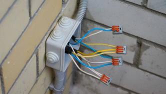 Установка распаячных коробок