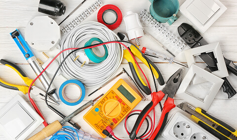 Нужна быстрая помощь электрика?